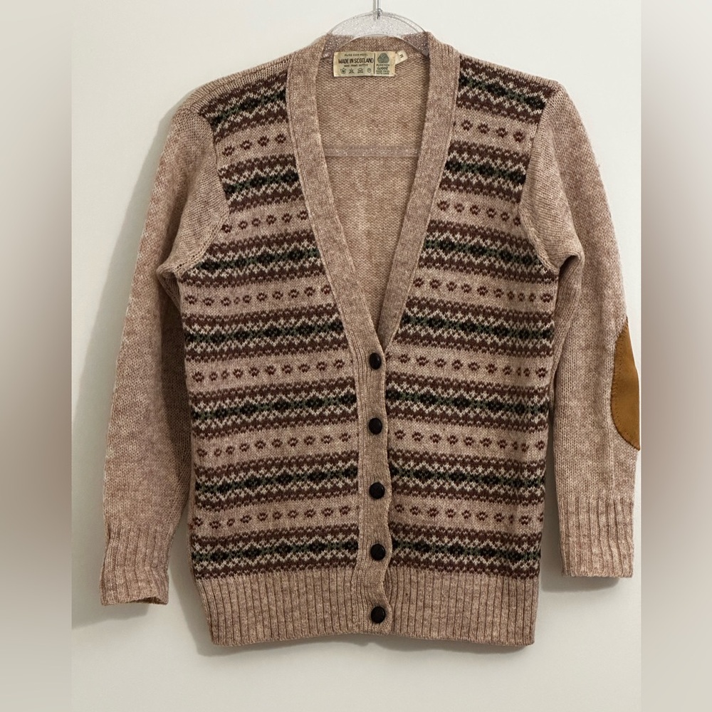 Vintage made in Scotland pure new wool Patterned Cardigan with Elbow Patches